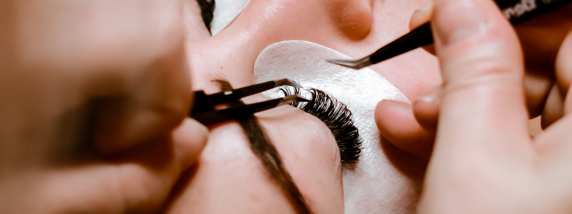 مرکز مژه مانیا